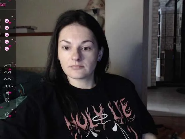 Live sex webcam photo for StacyDavise #276766391