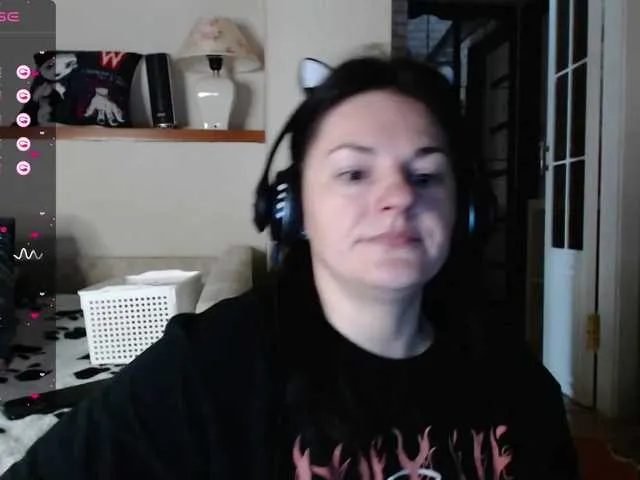 Live sex webcam photo for StacyDavise #276837712