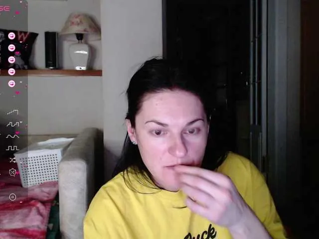 Live sex webcam photo for StacyDavise #276969929