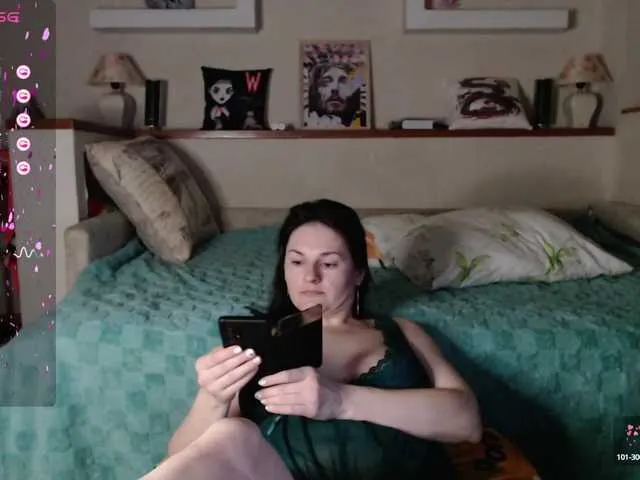 Live sex webcam photo for StacyDavise #277246519