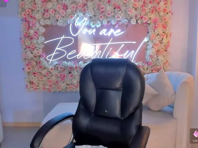 Live sex webcam photo for StacyEvans #291003138