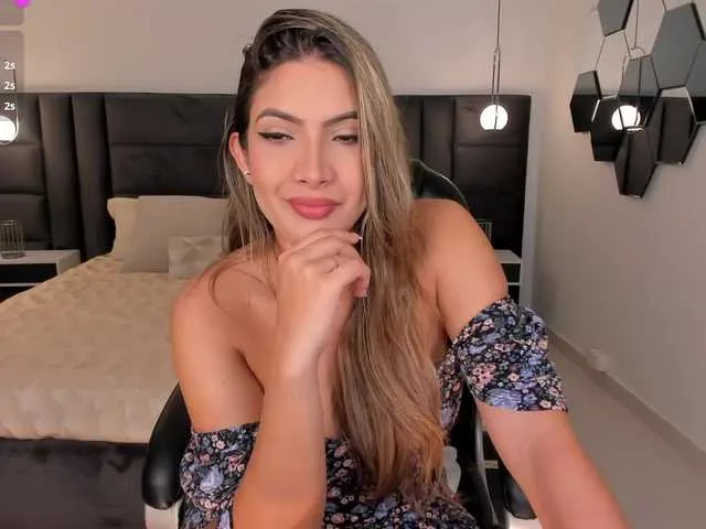 Live sex webcam photo for StacyEvans #291405432