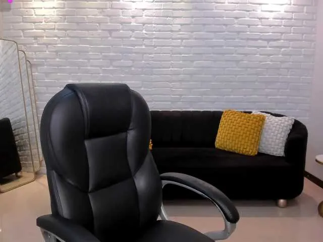 Live sex webcam photo for StacyEvans #291714327