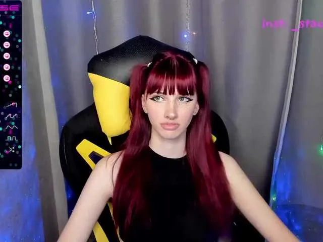 Live sex webcam photo for StacyViper #275788966