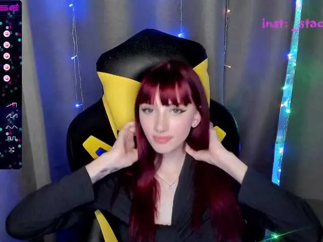 Live sex webcam photo for StacyViper #275829766