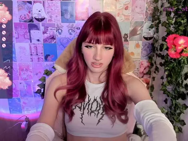 Live sex webcam photo for StacyViper #276399952