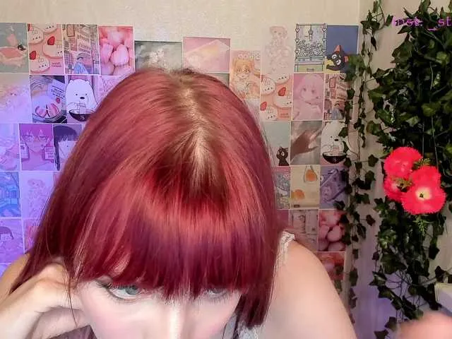 Live sex webcam photo for StacyViper #276532390