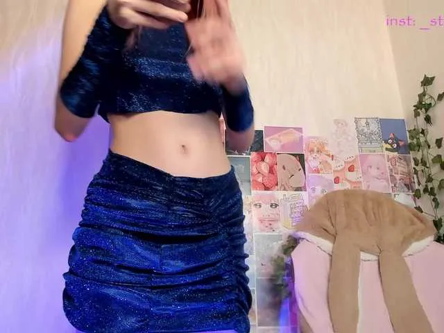 Live sex webcam photo for StacyViper #276539751