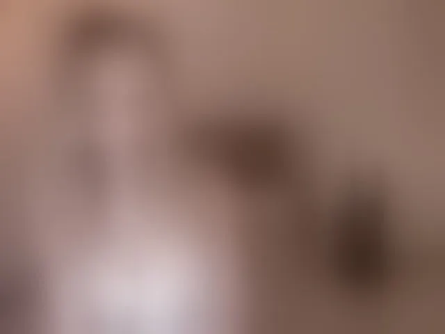 Live sex webcam photo for StacyWoods #293575240