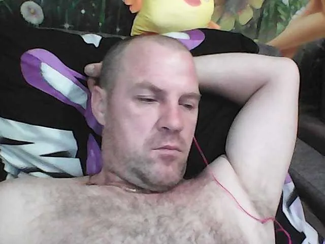 Live sex webcam photo for Stalker852011 #276621742