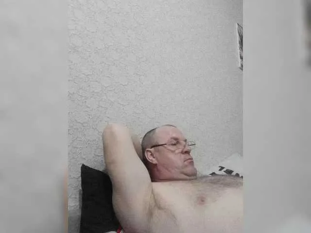 Live sex webcam photo for Stalker852011 #293247008