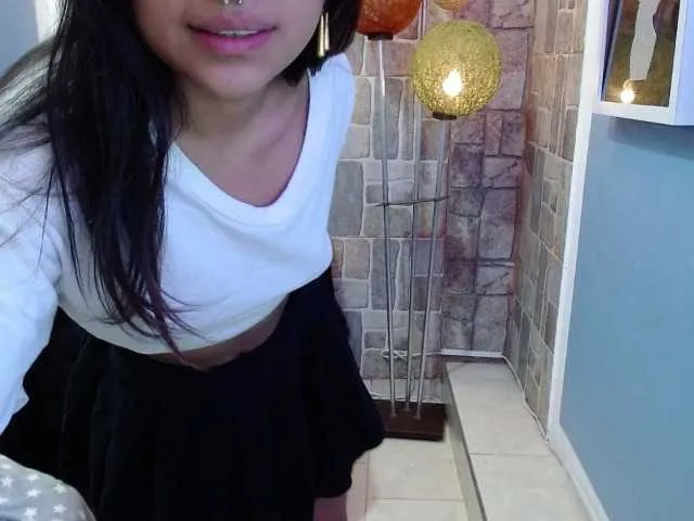 Live sex webcam photo for Star-ink1 #277477616