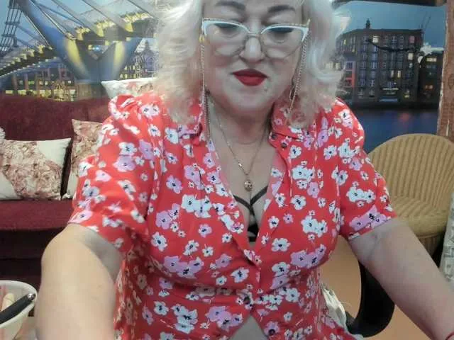 Live sex webcam photo for StarMarmelada #291751800