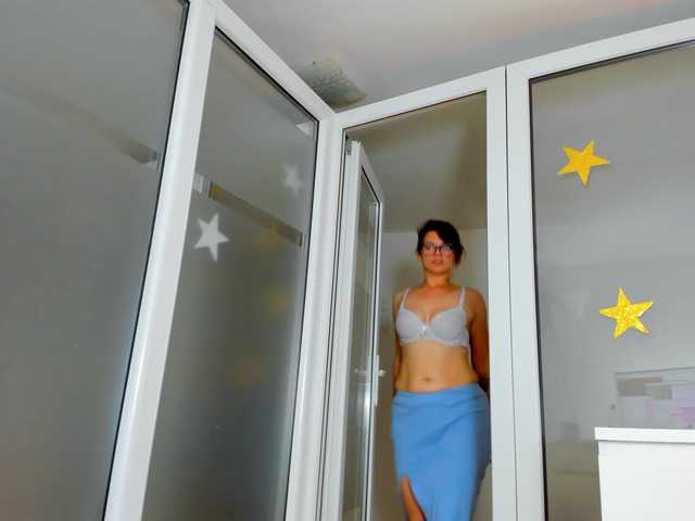 Live sex webcam photo for StarleeFire #278096053