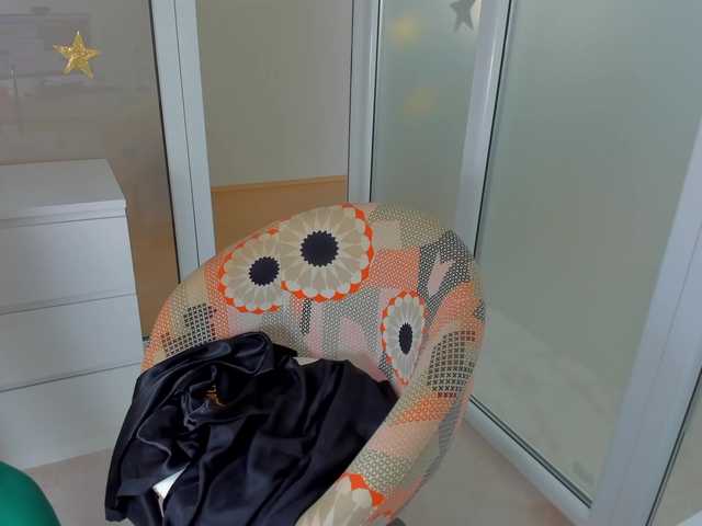 Live sex webcam photo for StarleeFire #278218105