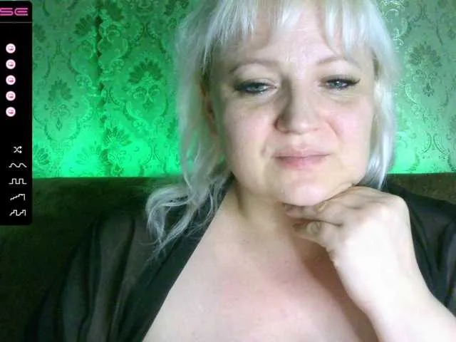 Live sex webcam photo for Stasja1 #275979507