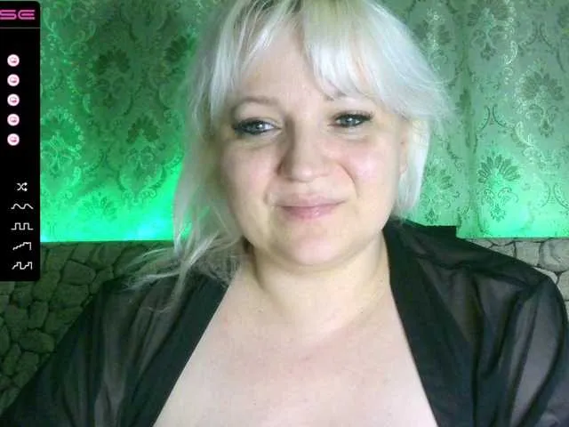 Live sex webcam photo for Stasja1 #276047451