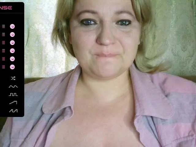 Live sex webcam photo for Stasja1 #277945459