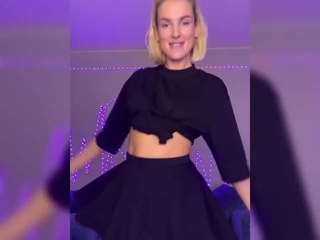 Live sex webcam photo for Stasya-moor #290537357