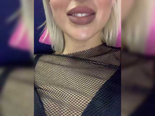 Live sex webcam photo for Stasya-moor #291005443