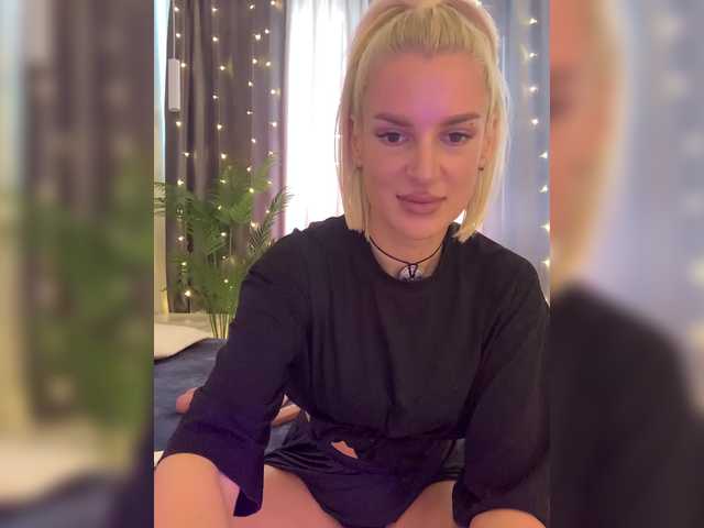 Live sex webcam photo for Stasya-moor #291298823