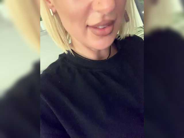 Live sex webcam photo for Stasya-moor #291367338