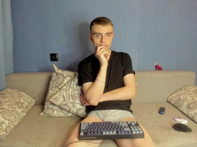 Live sex webcam photo for StefanParks #291909548