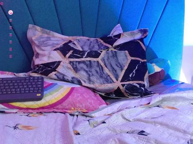 Live sex webcam photo for Stefany-wish #292363695