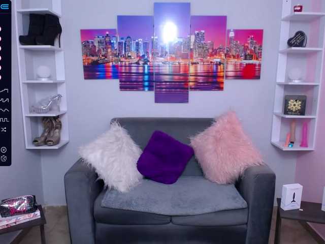 Live sex webcam photo for StefanyMilf #274369911