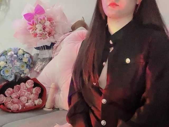 Live sex webcam photo for Stella-869 #292124945