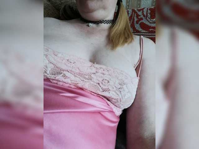 Live sex webcam photo for Stella65 #274602696