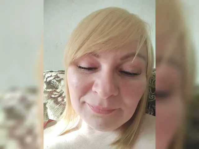 Live sex webcam photo for Stella65 #290828256