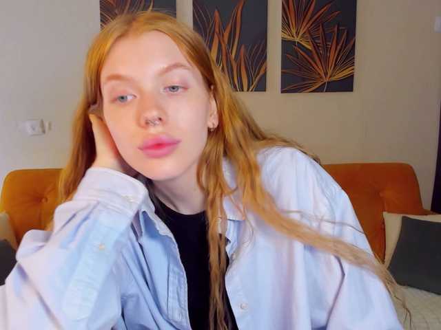 Live sex webcam photo for StellaBrown #276203913