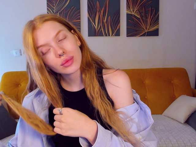 Live sex webcam photo for StellaBrown #276226203