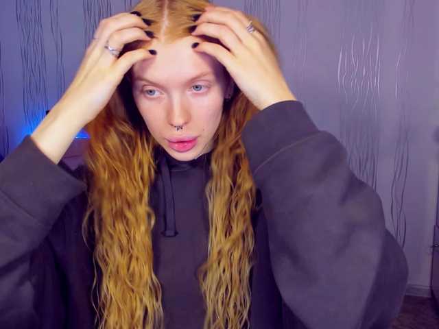 Live sex webcam photo for StellaBrown #276341129