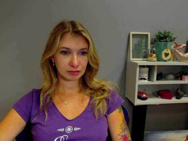 Live sex webcam photo for StellaWILD #274605653