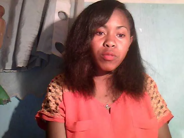 Live sex webcam photo for Stellah03 #274557095