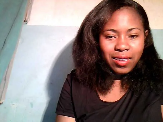 Live sex webcam photo for Stellah03 #274659750