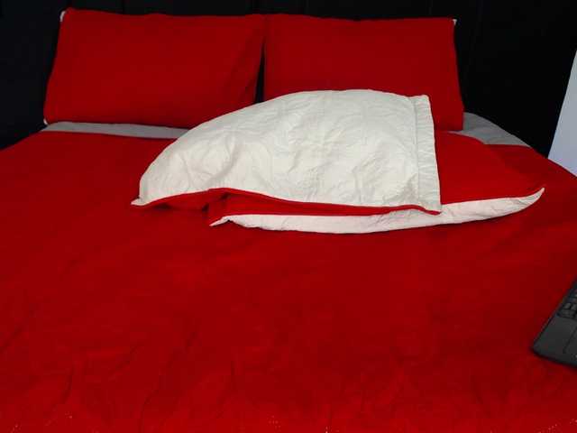 Live sex webcam photo for StephanyFrenc #277818669