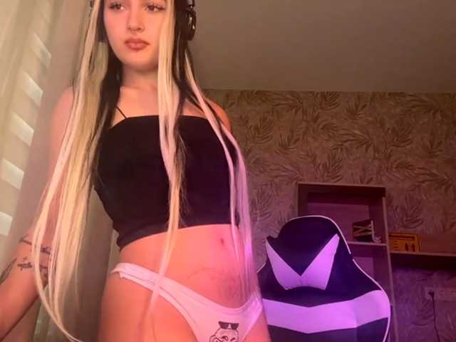 Live sex webcam photo for StephanyPlimpton #294303492