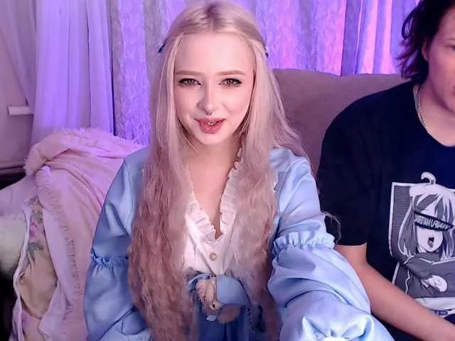 Live sex webcam photo for SteveandLia #274443319