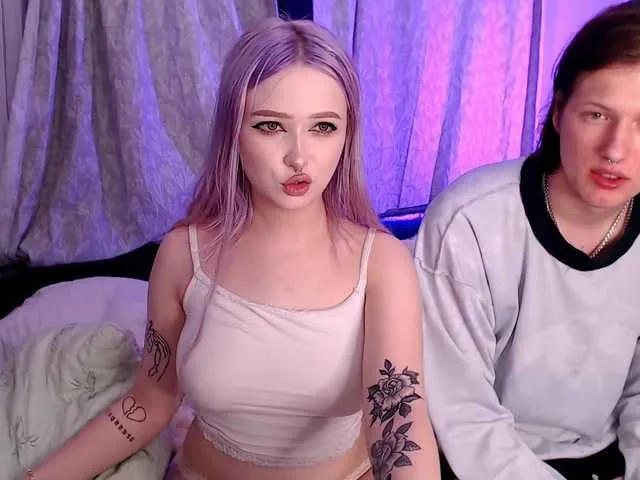 Live sex webcam photo for SteveandLia #274508713