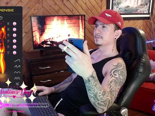 Live sex webcam photo for Steven-tyler #277274949