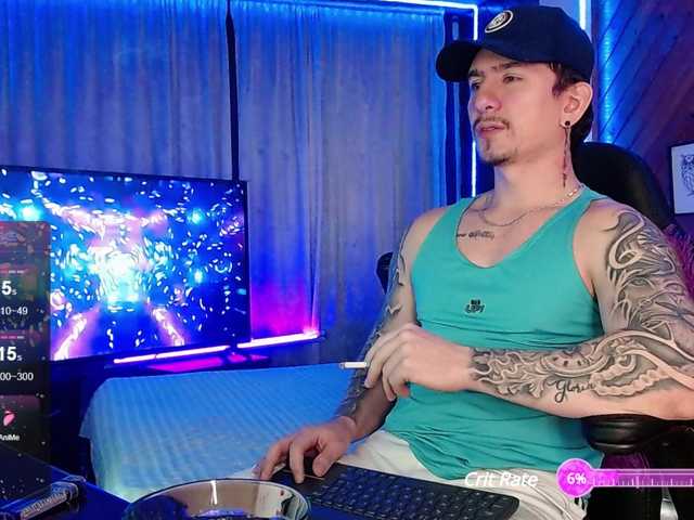 Live sex webcam photo for Steven-tyler #277910793