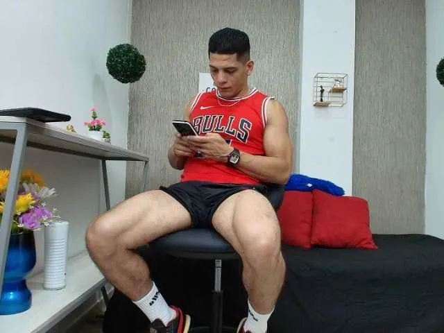 Live sex webcam photo for Stevenh #290683676