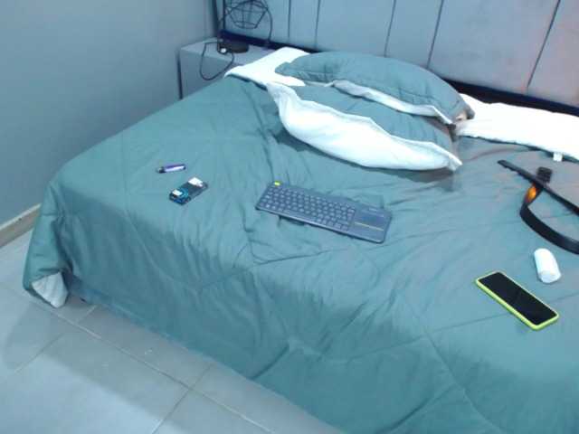 Live sex webcam photo for Stiphen-Herrera #276492749