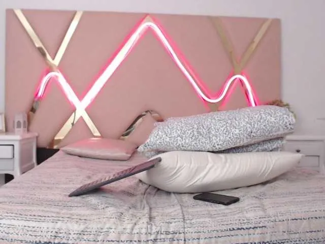 Live sex webcam photo for Storme- #274223236