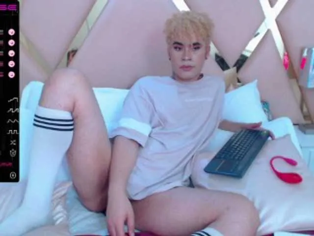 Live sex webcam photo for Storme- #275154970
