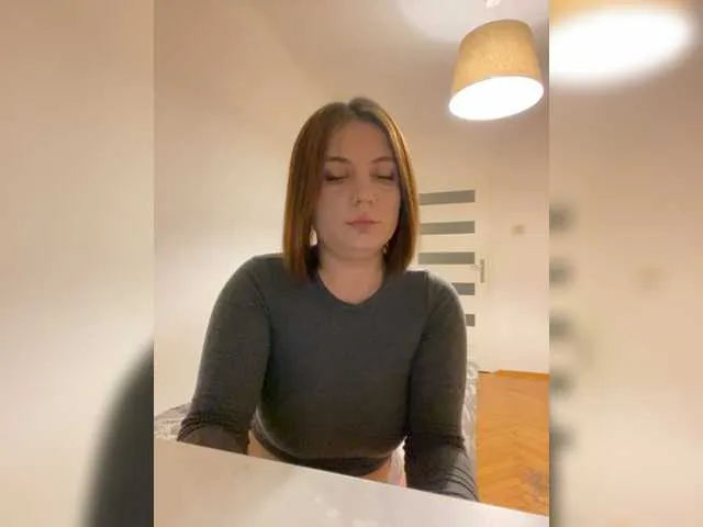Live sex webcam photo for Strawberry-1 #277134145