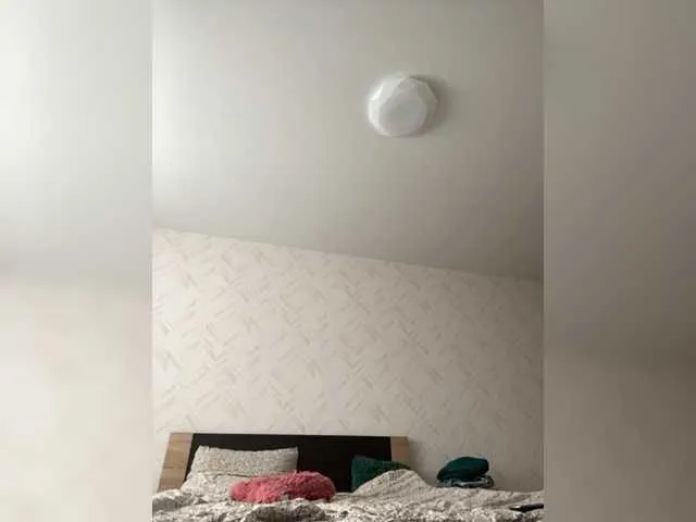 Live sex webcam photo for Strawberry-1 #277165108